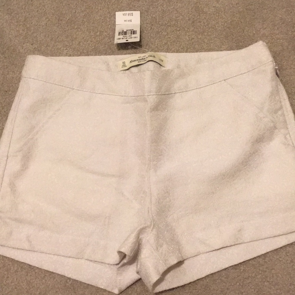 ⭐️ Abercrombie White and Gold Pattern Shimmery Shorts